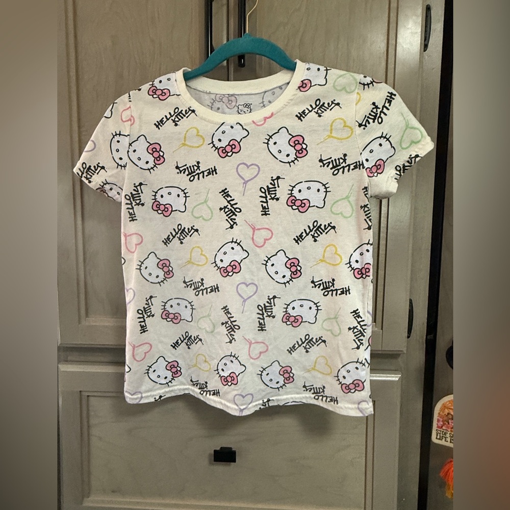 Sanrio Hello Kitty White and Pink Short Sleeve Tee 14/16 used condition see pics